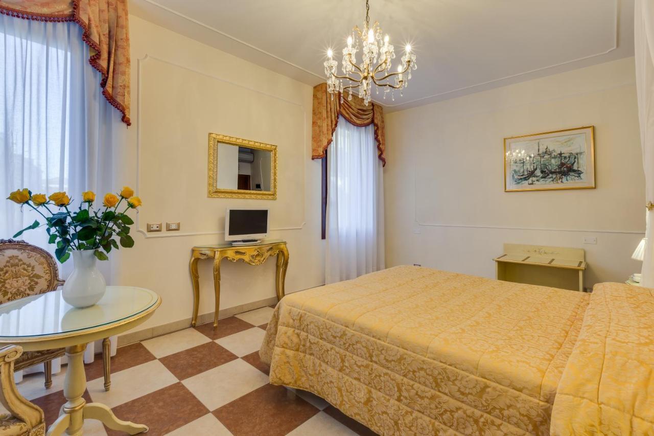 Hotel Bernardi Semenzato เวนิส ภายนอก รูปภาพ