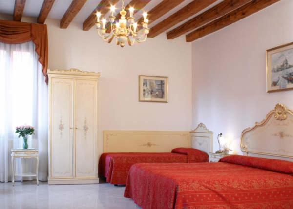 Hotel Bernardi Semenzato เวนิส ภายนอก รูปภาพ