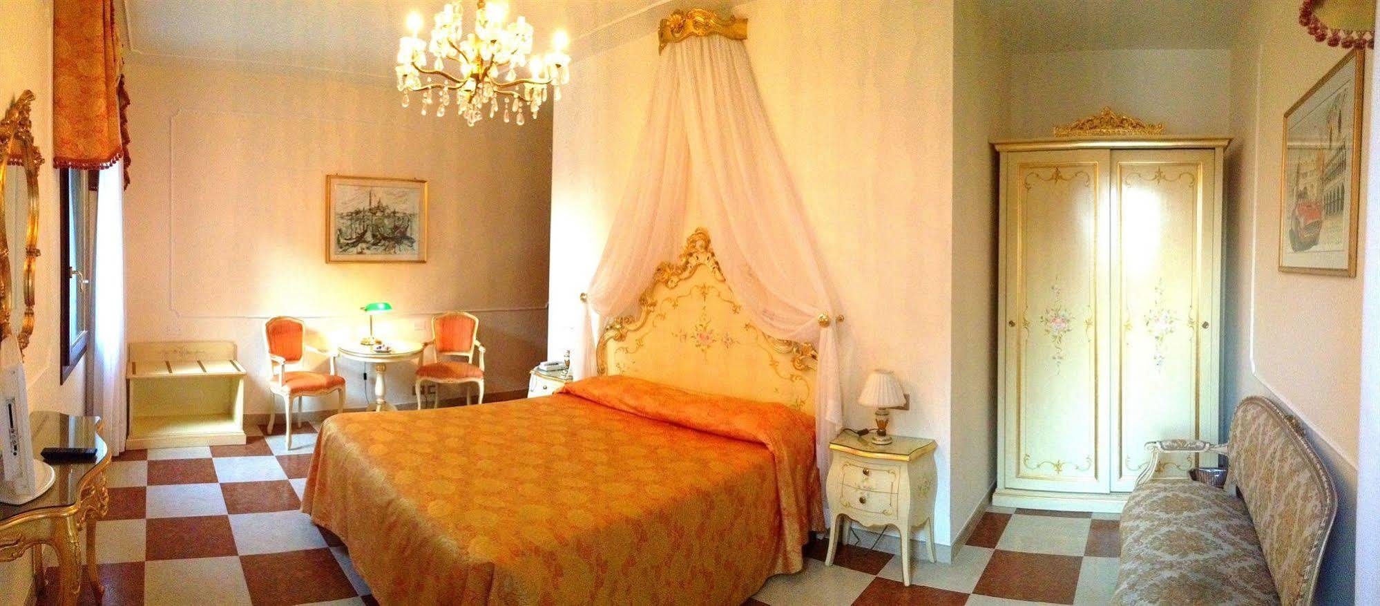 Hotel Bernardi Semenzato เวนิส ภายนอก รูปภาพ